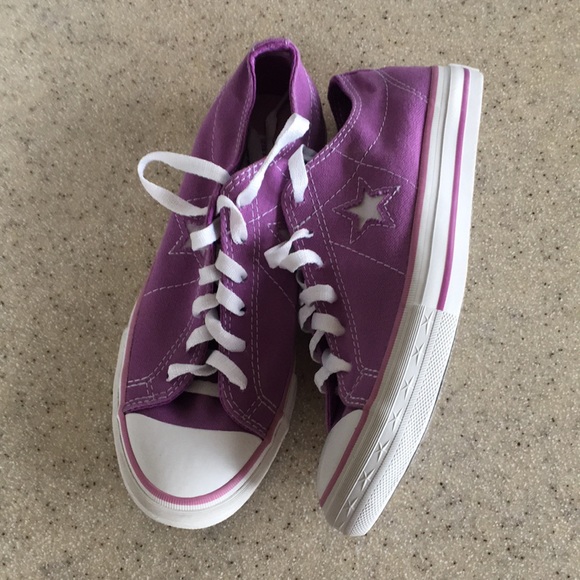 Converse Shoes - Converse shoes, nwot